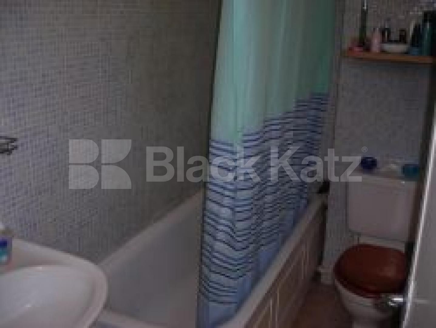 			Studio Apartment, 1 bath, 1 reception Flat			 Constantine Road, HAMPSTEAD HEATH NW3